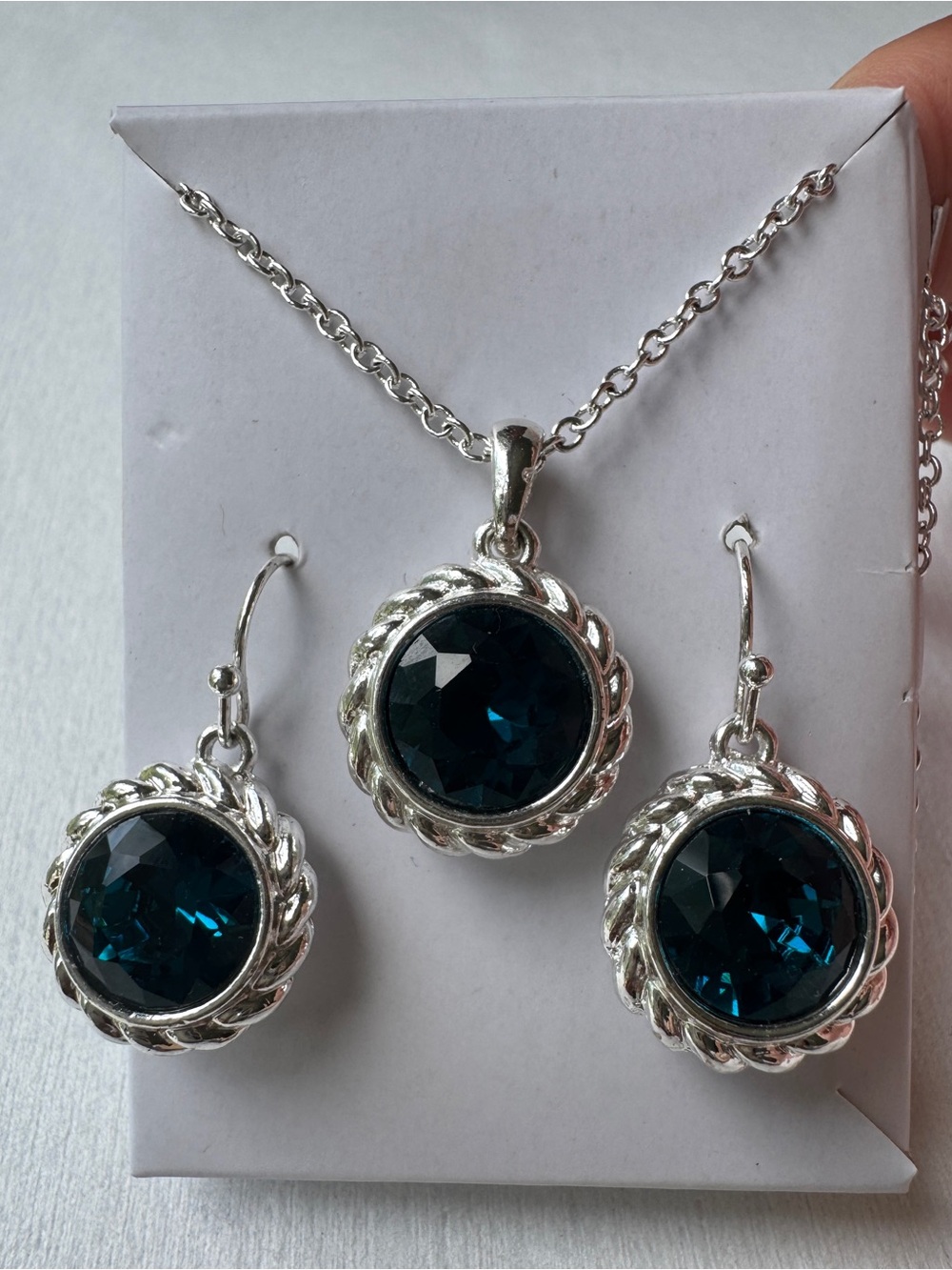 Avon Blue Teal Stone Necklace W/ Dangle Earrings Set Silver Tone New